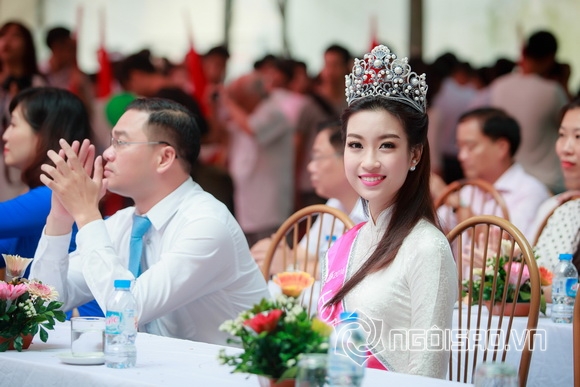 Hoa hậu mỹ linh,hoa hậu việt nam 2016,mỹ linh về trường cũ
