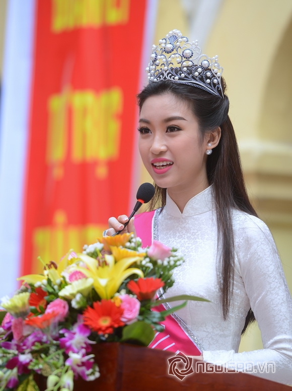 Hoa hậu mỹ linh,hoa hậu việt nam 2016,mỹ linh về trường cũ