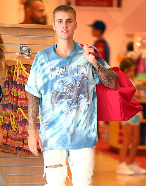 sao Hollywood,Justin Bieber,em gái Justin Bieber,Justin Bieber đi mua sắm