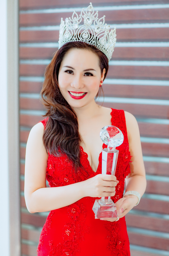 Nữ hoàng Kim Chi, Nữ hoàng doanh nhân Kim Chi, Sao Việt