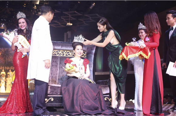 Nữ hoàng Kim Chi, Nữ hoàng doanh nhân Kim Chi, Sao Việt