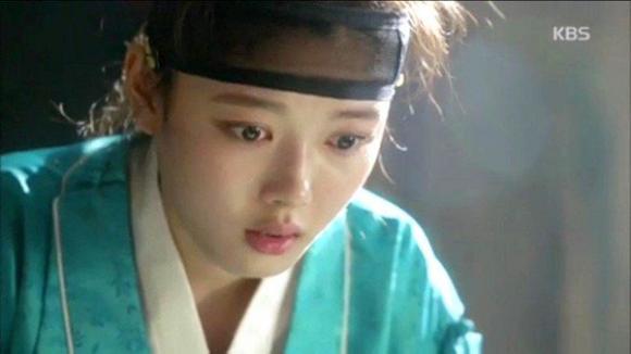 sao Hàn,IU,Kim Yoo Jung,lỗi make up trong phim Hàn,sao Kpop