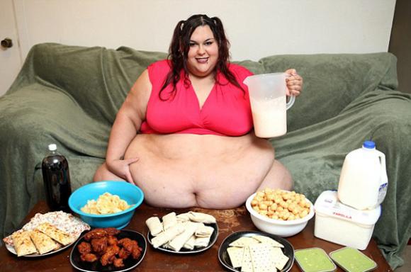 đời sống trẻ,cô gái nặng gần 320kg,cô gái béo vẫn muốn tăng cân,cô gái béo nhất thế giới