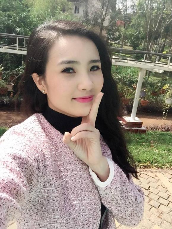 Khánh Chi, Em gái Công Vinh, Hotgirl Khánh Chi