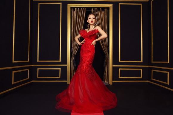 Ca sĩ tóc tiên,tóc tiên lộng lẫy,tóc tiên như nữ hoàng