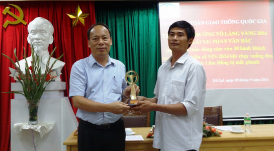 Phan Văn Bắc, Xe tải cứu xe khách, Xe khách mất phanh khi đổ đèo, Xe khách mất phanh