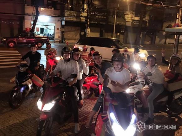 Người mẫu ngọc trinh,nữ hoàng nội y ngọc trinh,ngọc trinh phát quà trung thu