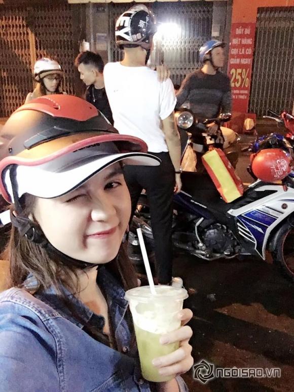 Người mẫu ngọc trinh,nữ hoàng nội y ngọc trinh,ngọc trinh phát quà trung thu
