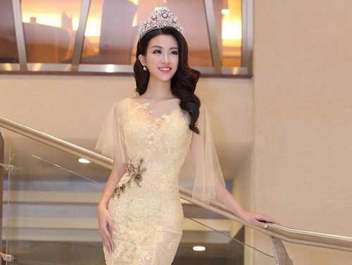 Đỗ Mỹ Linh, Hoa hậu Đỗ Mỹ Linh, Sắc Ngọc Khang, Sao Việt