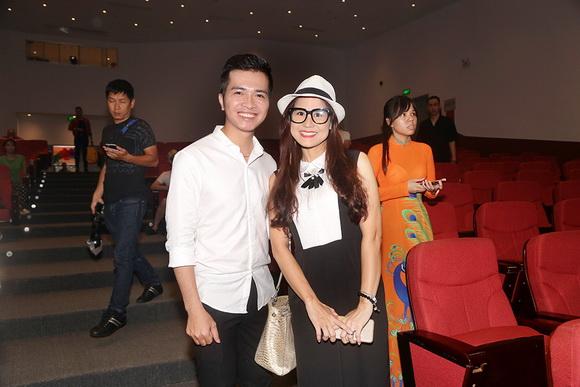 Trịnh Kim Chi, Á hậu Trịnh Kim Chi, Sao Việt