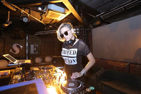 Võ Hoàng Yến, Võ Hoàng Yến tham dự Ultra Singapore, Sao Việt, EDM music festival Ultra Singapore