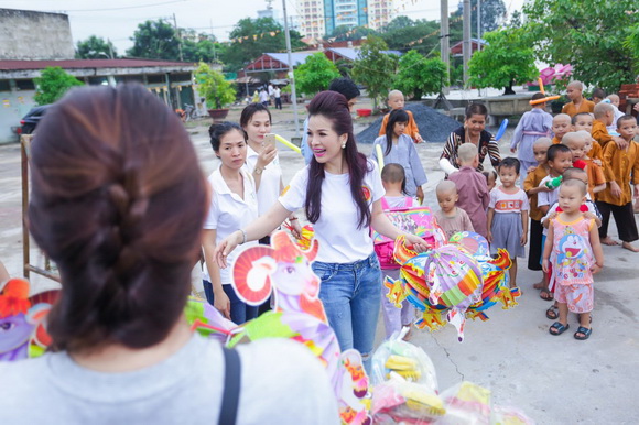 le-thanh-thuy-159-9-ngoisao 25 Lê Thanh Thúy, Hoa hậu Lê Thanh Thúy, Sao Việt