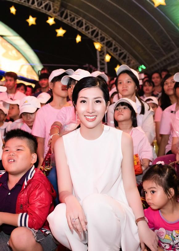 dang-thanh-mai-169-10-ngoisao 9 Đặng Thanh Mai, Emily Hồng Nhung, Sao Việt