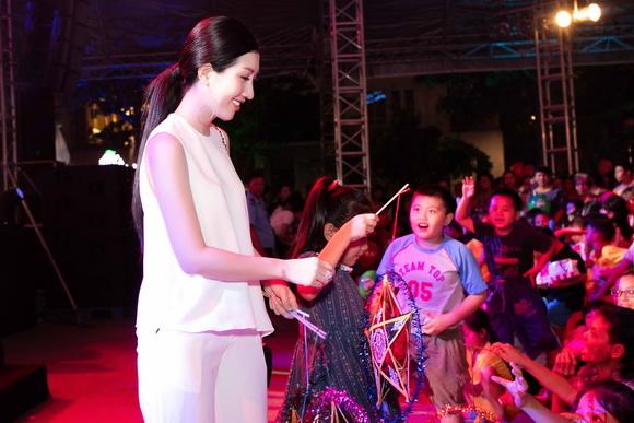 dang-thanh-mai-169-155-ngoisao 1 Đặng Thanh Mai, Emily Hồng Nhung, Sao Việt