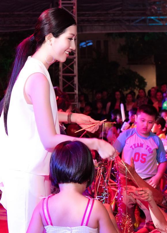 dang-thanh-mai-169-6-ngoisao 13 Đặng Thanh Mai, Emily Hồng Nhung, Sao Việt