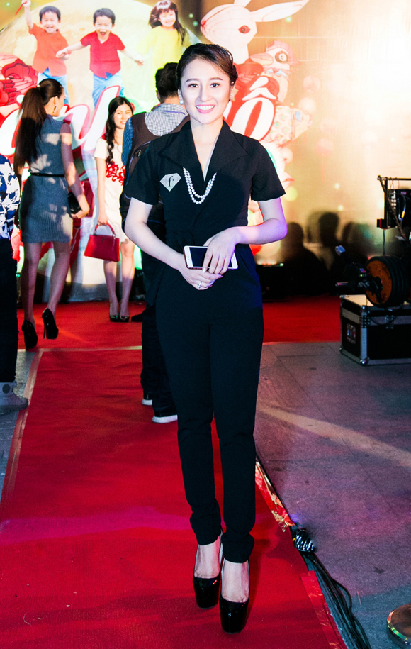 vien-hoang-thu-179-8-ngoisao 0 Viên Hoàng Thu, Phạm Thùy Dung, Sao Việt