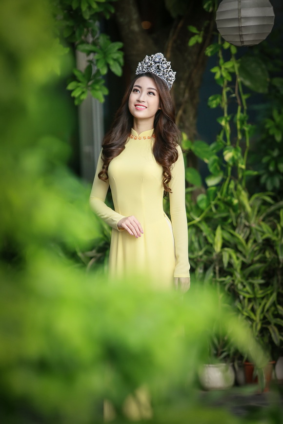 Hoa hậu mỹ linh,hoa hậu việt nam 2016,mỹ linh diện áo dài vàng