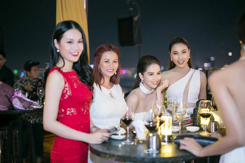 vivian-van-219-15-ngoisao 0 Mrs Vietnam Ao dai in USA, Hoa hậu Vivian Văn, Vivian Văn, Sao Việt