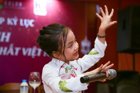 tú thanh, ca nương tú thanh, Nghệ sĩ hát nhạc dân tộc nhỏ tuổi nhất, kỷ lục Guiness Việt Nam