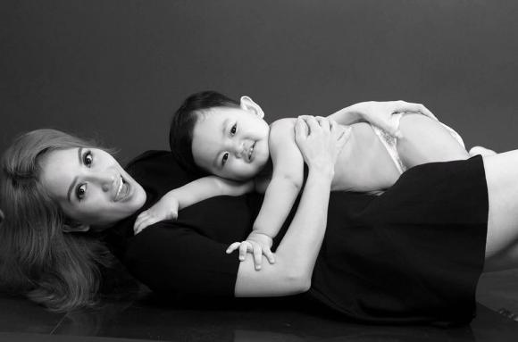 Khánh Thi và Phan Hiển, vợ chồng Khánh Thi, Khánh Thi và con