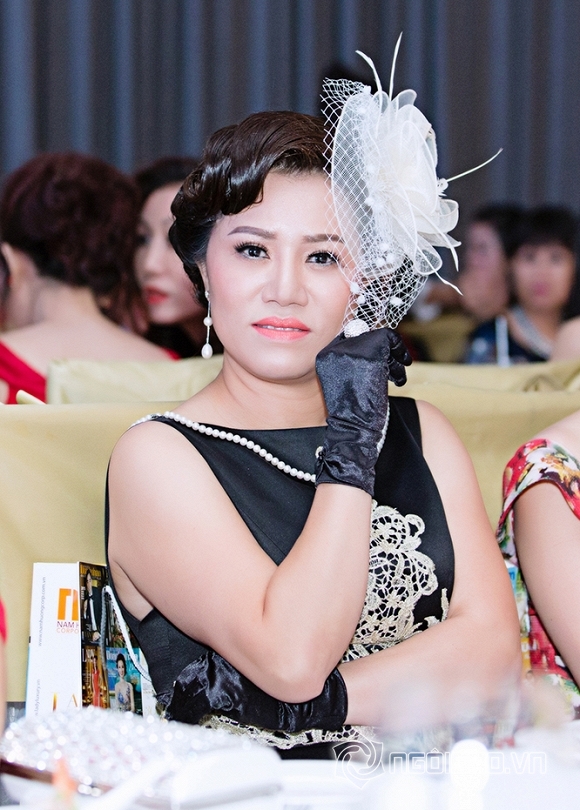 Doanh nhân Phan Thị Thu Thủy tự tin trong đêm Thời Trang và Phong cách 1 Doanh nhân Phan Thị Thu Thủy, Doanh nhân Thân Thiện Phan Thị Thu Thủy, Phan Thị Thu Thủy, Doanh nhân Thu Thủy