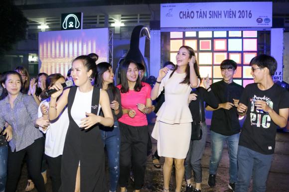 Ca sĩ Đức Tuấn và Hoa hậu Phạm Hương 2 sao việt, đức tuấn, ca sĩ đức tuấn, hoa hậu phạm hương, ca sĩ đức tuấn và hoa hậu phạm hương