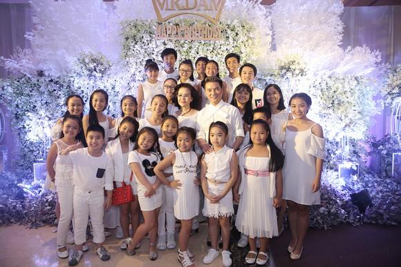 Simon Tứ, Sinh nhật Mr Đàm, Đàm Vĩnh Hưng, Sao Việt