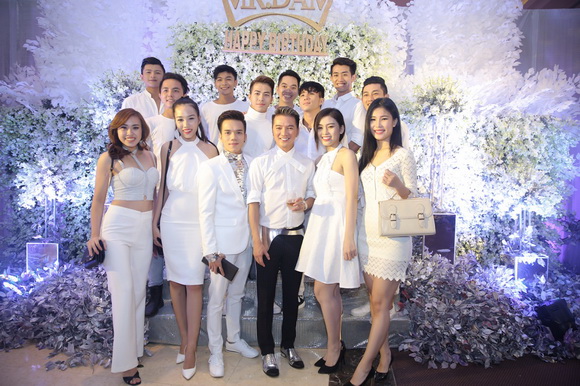 Simon Tứ, Sinh nhật Mr Đàm, Đàm Vĩnh Hưng, Sao Việt