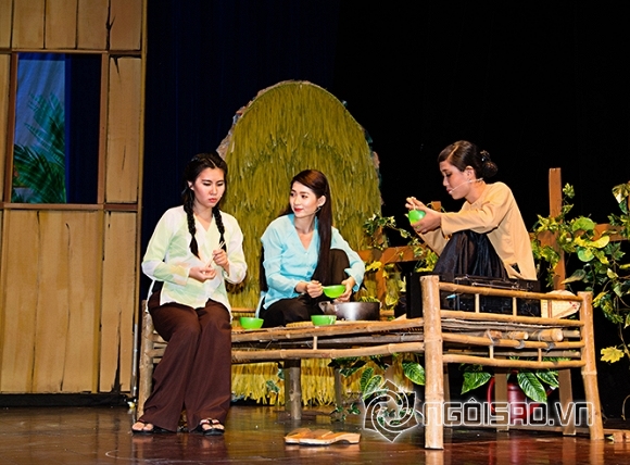 Đoàn Việt Hùng, ngai vàng điện ảnh 2015 Đoàn Việt Hùng, Sao Việt