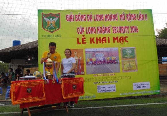 Tập đoàn Bảo vệ Long Hoàng, Giải bóng đá Long Hoàng mở rộng lần 2, Cúp Long Hoàng Security 2016, Hoa hậu Quý bà Bùi Thị Hà