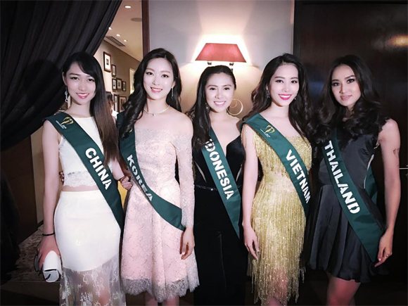 Nam Em, Phạm Hương, sao việt đụng hàng, Nam Em thi Miss Earth 