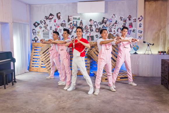 nhat-tinh-anh-1410-18-ngoisao 2 Nhật Tinh Anh, Single Be your love, Sao Việt