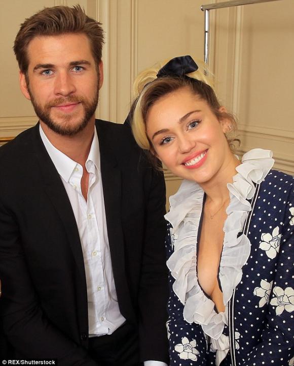 sao Hollywood,Miley Cyrus,Liam Hemsworth,Miley Cyrus tái hợp với bạn trai