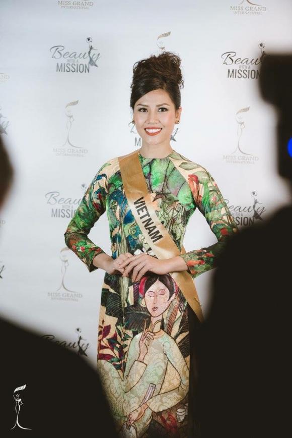 Nguyễn Thị Loan, Nguyễn Thị Loan Miss Grand International 2016, Nguyễn Thị Loan áo tứ thân