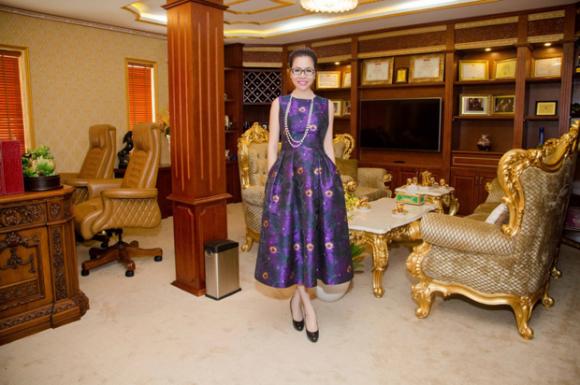 Hoa hậu Bùi Thị Hà, Công ty bảo vệ Long Hoàng, Hướng về miền Trung