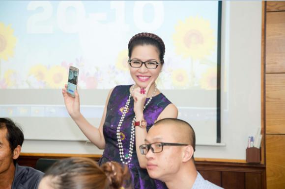 Hoa hậu Bùi Thị Hà, Công ty bảo vệ Long Hoàng, Hướng về miền Trung