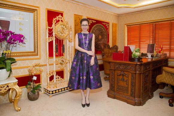 Hoa hậu Bùi Thị Hà, Công ty bảo vệ Long Hoàng, Hướng về miền Trung