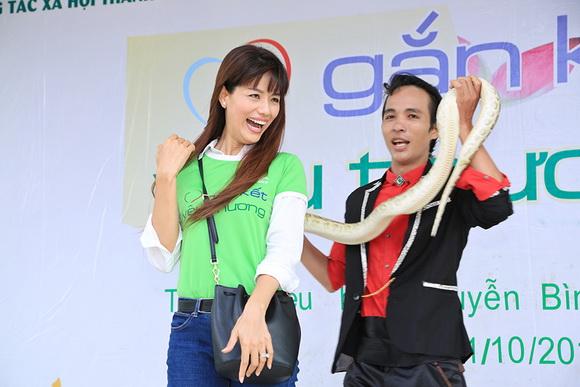 Nguyên Vũ, Nguyên Vũ làm từ thiện, Sao Việt, Sao việt làm từ thiện