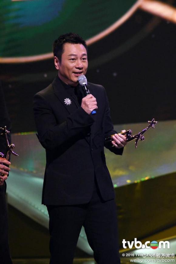 Starhub TVB Awards 2016, thảm đỏ Starhub TVB Awards 2016, sao TVB, Hồ Định Hân