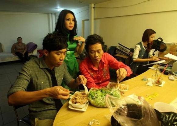 sao việt, hoài linh, nhà thờ hoài linh, bữa ăn của hoài linh, cuộc sống của hoài linh, nhà hoài linh
