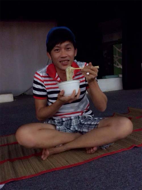 sao việt, hoài linh, nhà thờ hoài linh, bữa ăn của hoài linh, cuộc sống của hoài linh, nhà hoài linh