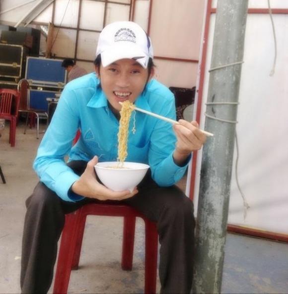 sao việt, hoài linh, nhà thờ hoài linh, bữa ăn của hoài linh, cuộc sống của hoài linh, nhà hoài linh