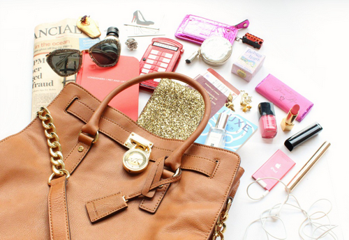 phu-kien-lam-dep-311-2-ngoisao.vn-w500-h345 4 phụ kiện của phái đẹp, Ví thời trang Color Block, Viên uống Hoa Thiên