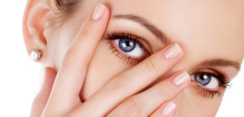 phu-kien-lam-dep-311-4-ngoisao.vn-w500-h240 2 phụ kiện của phái đẹp, Ví thời trang Color Block, Viên uống Hoa Thiên