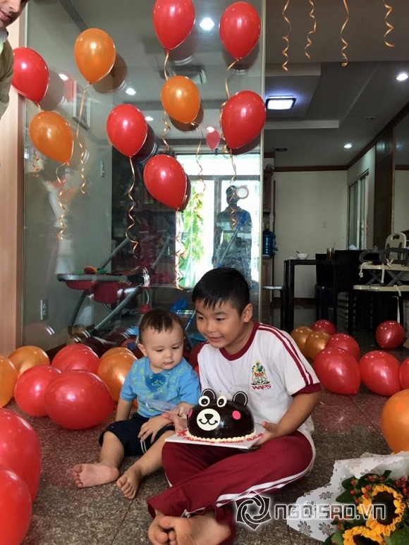  Lý Thanh Thảo, vợ chồng  Lý Thanh Thảo, sinh nhật con trai  Lý Thanh Thảo, con trai  Lý Thanh Thảo