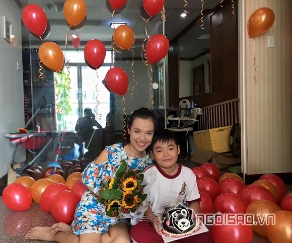  Lý Thanh Thảo, vợ chồng  Lý Thanh Thảo, sinh nhật con trai  Lý Thanh Thảo, con trai  Lý Thanh Thảo