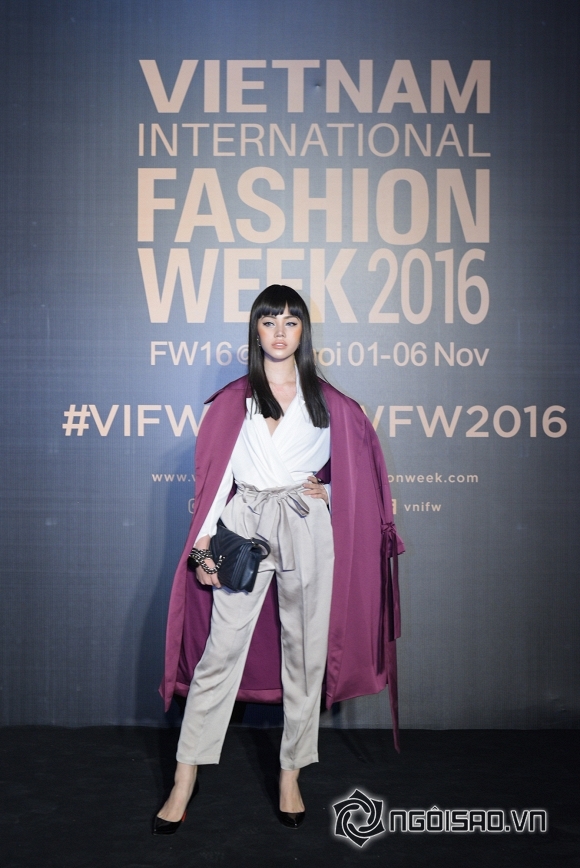 Vietnam International Fashion Week, Vietnam International Fashion Week ngày 2, Hoa hậu Đỗ Mỹ Linh, Á hậu Thanh Tú