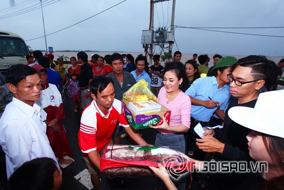 Á hậu Quỳnh Mai, Á hậu Quỳnh Mai đi từ thiện, Minh Chánh Entertainment