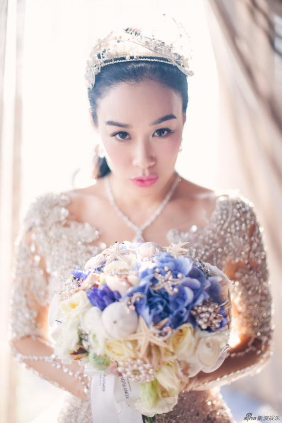 sao nữ gốc Việt, đám cưới sao nữ gốc Việt, Chung Lệ Đề, đám cưới Chung Lệ Đề