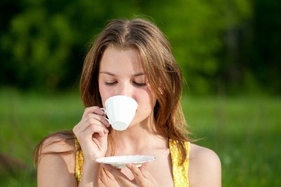 trà xanh, uống trà xanh sau khi ăn, uống trà xanh gây hại